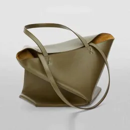 New designer bag Large Capacity Deformable Geometry Folding Tote Bag Totes Shoulder Bags Underarm Bucket Unisex Bag 240131
