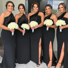 2024 Bir omuz nedime elbiseleri uzun yan bölünmüş seksi hizmetçi onur elbisesi siyah düğün önlükleri