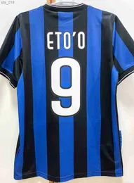 قمصان كرة القدم 2011 النهائية بين الفانيلة الرجعية لكرة القدم J.Zanetti Vieira Stankovic Maicon Motta etoo Sneijder Milito Vintage Classic Shirth240306