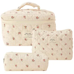 3Pcs Quilted Makeup Bag Printed Women Aesthetic Toiletry Purse Large Capacity Zipper Closure Cotton Daily Set 240306
