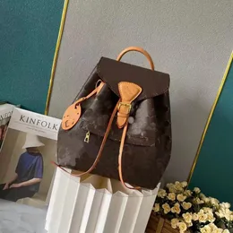 2024 حقيبة ظهر جديدة حقيبة الكتف الحقيقية الأصلية المصممين الفاخرة الأصليين أكياس يدوية الأزياء البخارية الكلاسيكية Messe Handbag Fashion Bass Crossbody Bags
