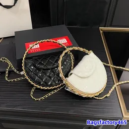 Vintage Round Pie Bag Women Mini Designer Makeup Bag 20cm Metal Ring Patent Leather Diamond Plaid Luxury Handväska Evening Clutch Fanny Pack Suitcase Card Holder