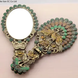 Rosyjskie lustro makijażowe Księżniczka Księżniczka Przenośna uchwyt składany lustro ręczne Handel Vintage Imitation Bronze Mirror 240301