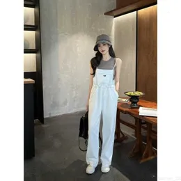 Designer P Family 23 Springsummer جديدًا عصريًا وشخصي جيب جيب مزخرف أحزمة الكتف الرفيع و Back Straps Beamsuit Ptbl