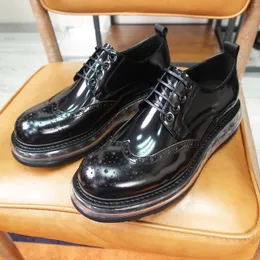 Scarpe eleganti da uomo altezza da lavoro in pelle verniciata con imbottitura ad aria lacci a testa tonda feste di lavoro abiti da sposa