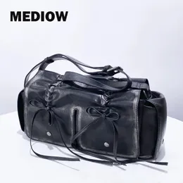 Mediow Moto Biker Bags for Luxury Designer Handbag Purse in PU Histressed Leather複数のポケットBow Shourdeld240229