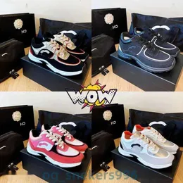 Tasarımcı Ayakkabı Kadın Spor Ayakkabı Yıldız Spor Ayakkabı Dış Mekan Sneaker Lüks Ayakkabı Buzağı Buzağı Dinini Yansıtıcı Spor Sneaker Tasarımcı Erkek Kadın Spor ayakkabıları Kadın Şehir