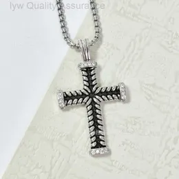 Designer David Yurma Jewelry Kreuz-Halskette, beliebter Doppelknopf-Linien-Anhänger
