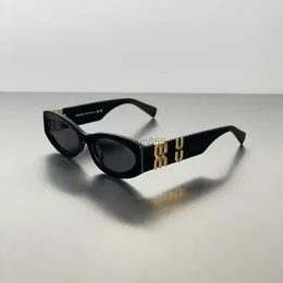 Роскошные дизайнерские солнцезащитные очки женские Miao Family Солнцезащитные очки Женские Высококачественные французские кошачьи глаза Овальные золотые солнцезащитные очки с буквами и зеркальными ножками Женские солнцезащитные очки Miui