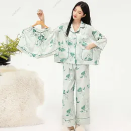 Eisseiden-Pyjamas für Damen, Frühling, neues Produkt, langärmelige Hosen, Shorts, dreiteiliges Set, hochwertige, leichte, luxuriöse, bedruckte Heimkleidung, dünn