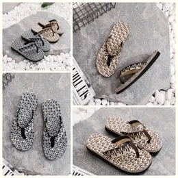 New style GAI Womens Sandals Womens Slippers Fashion Floral Slipper Rubber Flats Sandals Summer Beach Shoes eur39-45