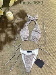 BIKINI Summer Designer Women Bikini Sets Seksowne przezroczyste paski luksusowe gwiazdy kostiumu kąpielowego Kształt kąpielowy paleniem Kąpiec Kąpiec Swim Płyn