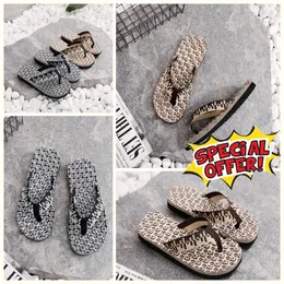 2024 Gai Sandals Mens Slippers Fashion Floral Clipper Rubber Flats Sandals Summer Beach Shoes Low Price