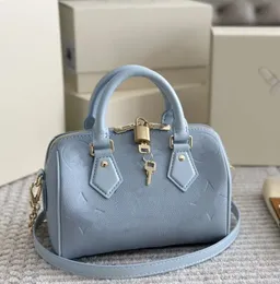 24SS 2024 Damen Luxus Designer New Dream Ice Blue Kissentasche Damen Handtasche Schultertasche Umhängetasche Make-up-Taschen Geldbörse 20CM