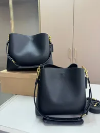 2024 Nuova borsa a secchiello classica da donna dal design di lusso e alla moda con motivo litchi Borsa a tracolla monospalla portatile versatile semplice e durevole