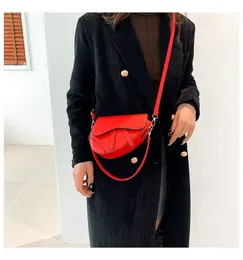 Luxurys sadel handväska axelväskor crossbody toppkvalitet mode kvinnor klassisk läderväska koppling totes plånböcker damer handväska designers kuvert plånbok ryggsäck