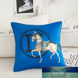 Moda moderna Semplice Nuovo Tributo Raso Stampato Grande Cavallo Cuscino Divano per la casa Cuscino del sedile Campione Schienale del comodino