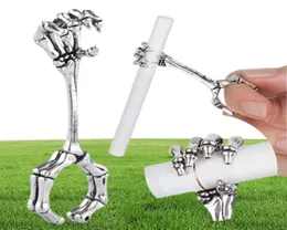 osso della mano fumo portasigaretta portafumo anelli per fumatori clip spessa modello scheletro giunto anulare accessori tubo di metallo b7739381