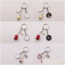 Juldekorationer Metal Keychain Sublimation Blank Keyring för DIY PO Print Round Form Key Ring med Rose Pendant Lover Gift Drop DHPAB