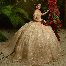 Szampan błyszczące sukienki Quinceanera Krystalna cekinowa suknia balowa z ramion 3D Flowers Corset Vestidos 15 para xv anos