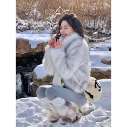 2023 Winter New Yi Mengling Same Que Environmental Protection Fur Standing Neck Short Style Fox Like Plush Coat For Women 319475