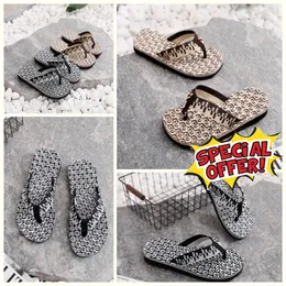 2024 High quality GAI Womens Sandals Mens Slippers Fashion Floral Slipper Rubber Flats Sandals Summer Beach Shoes low price eur 39-45