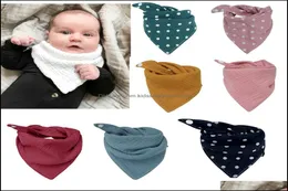 Bibbs Burp Tygs Baby Feeding Baby Kids Maternity 14Colors Spädbarn Saliv Tyg Bandana Cotton Ins Triangle Pinafore Nyfödd droppe D1719272