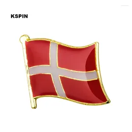 Brosches Danmark Country Flag Metal Lapel Pin Badges för klädkvinnor/män ryggsäckar KS-0048