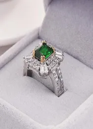 Wholetop Selling Luxury Jewelry 925 Sterling Silver Princess Cut Emerald Gemstones Party Women Wedding Bridal Ring for Lover3116193