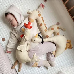 Cuscini di peluche Cuscini P Cuscini Cuscini Ins Giocattoli per animali per bambini Bambola di pezza Cartoon Pollo Giraffa Oca Giocattolo per bambini Bambini Birt Dhn16