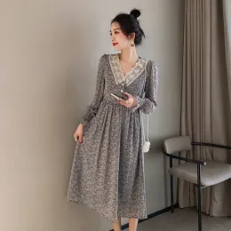 Dresses Autumn Fashion Pregnant Women Lactation Dress with Invisible Zip Fly Lace Vneck Maternity Chiffon Nursing Dress Breastfeeding