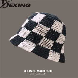 Korean Hand Made Crochet Bucket Hats Spring Summer Soft Sun Hat Women Plaid Designer Bob Fisherman Cap 220427195E