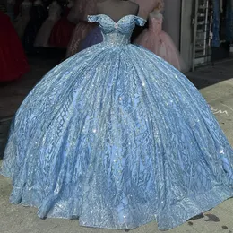 سماء سباركلي زرقاء الأميرة quinceanera فساتين قبالة كرات الكتف ثوب اللمعان اللمعان بلورات الدانتيل حبات tull sweet 15th فستان