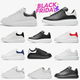 Designers överdimensionerade läder mocka casual skor tränare män kvinnor trippel vit svart grå tennis sammet espadrilles lyx gummi sula märke jogging sneakers v6