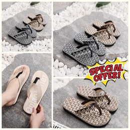 2024 Nya Gai Sandals Mens Slippers Fashion Floral Slipper Rubber Flats Sandaler Summer Beach Shoes 39-45 EUR