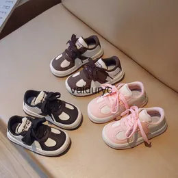 Scarpe da ginnastica Scarpe eleganti Scarpe per bambini scarpe da tavola per bambini primavera 2023 nuove scarpe sportive per ragazzi e ragazze con suola morbida alla moda per ragazzi e ragazze grandiH240307