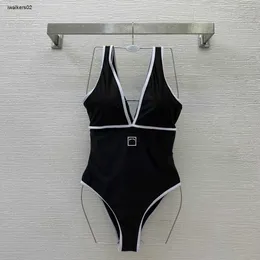 Marka strojów kąpielowych Kobiety Bikini Designer Swimsuit moda jednoczęściowe kostium kąpielowe damskie Trójkąt kombinezon seksowne pływanie wakacje gorące dziewczyny plażę marca 07 marca