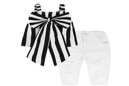 abiti firmati per bambini 2019 Abiti estivi per neonate Set per ragazze Abbigliamento scozzese Spalline Arco a righe Top Pantaloni lunghi Bambino Out4344306