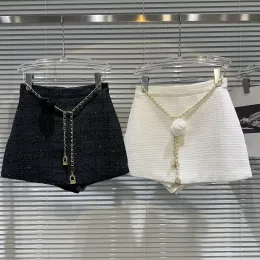 Skirt Women Flower Locks Chains Belted Tweed Mini Skirt Black White Fall Winter Shorts Skirt