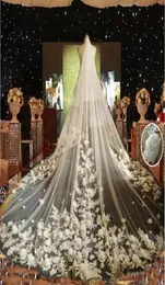 Ny design 3D Rose Flower Applique Wedding Veils Cathedral Lenght Long Bridal Veil med Comb Wedding Accessories9076658