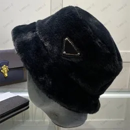 Unisex Winter Brim Hats ciepłe kubełko królik futra luksusowy płaski czapka solidna maska ​​moda czapki czapki czapki dla kobiet Men246a