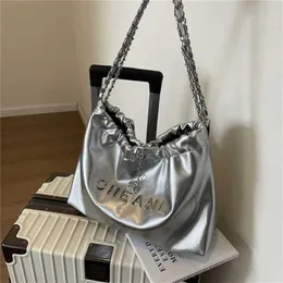 % 70 fabrika çıkışı Bu yılın popüler küçük koku zinciri büyük kapasiteli kadınlar için büyük kapasiteli tote tek crossbody çöp çantası çok yönlü satışta