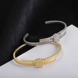 Punk Silver Medusa Golden Bangle cuff bracelets women men designer opening non fading unisex gift lovers bracelet jewelry 18K Gold titanium steel 240308