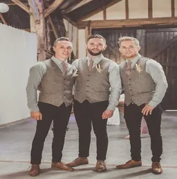 2019 Country Wedding Gray Wool Wool Herringbone Tweed Vests Custom Made Groom Vest Slim Fit Mens Suit Vest Prom Wedding Wedding Phechcoat Plus 6493279