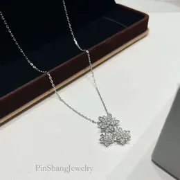 Desginer Clover Edition Fanjia Colar feminino de quatro folhas grama cheio de diamante luz elegância corrente de clavícula pingente de design pequeno de alto sentido