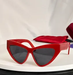 1294 Occhiali da sole a farfalla Lenti grigie rosse Donna Estate Sunnies Sonnenbrille Fashion Shades UV400 Occhiali unisex