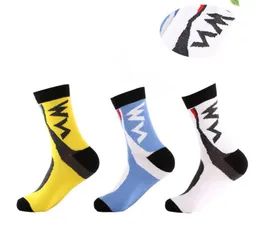 New West Cykling Men039S Compression Socks Badminton Profession Sport Socks Baseball Basket Basket Running Riding Cykling SO3498261