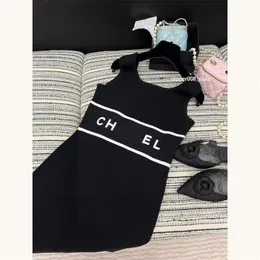 Kanal Tasarımcı Kadın Buz İpek Örgü Elbiseler Moda Nakış Elbisesi Kadınlar Sıradan Kısa Kol Uzun Etekler Vintage Bluz Uzun etek Lady Outwears Tops