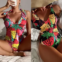 2024 New Multi Color Printed Chicken Heart Collar Women's Triangle Bodyback Sexy Swimwear Bikini