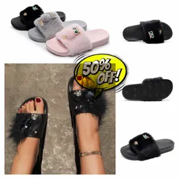 Designer Slides Uomo Donna Pantofole Sandalo estivo Sandalo da spiaggia Piattaforma piatta Ladies Home Moda Shoess Pantofola causale GAI Sandalo con tacco alto Hot